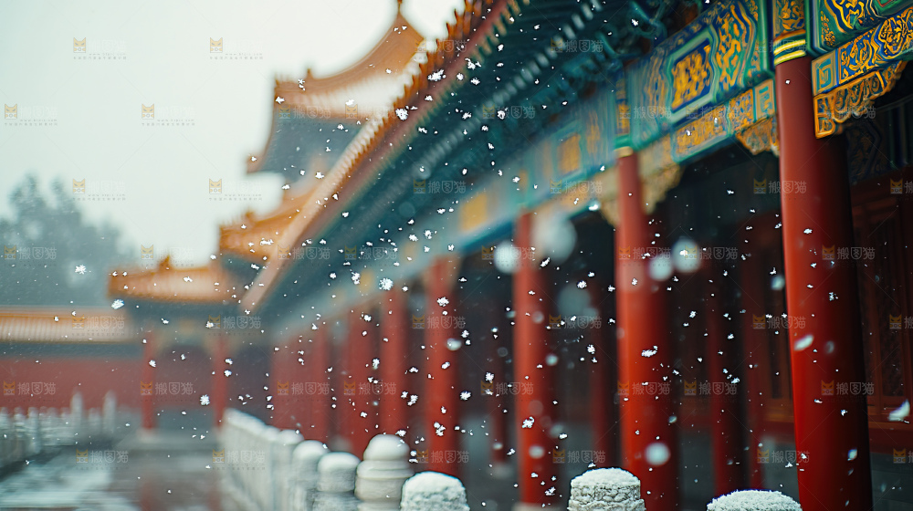 宫殿冬季飘雪新年传统建筑红墙