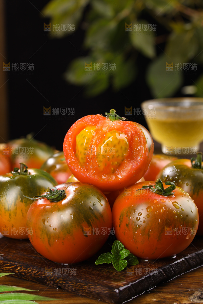 铁皮草莓柿子