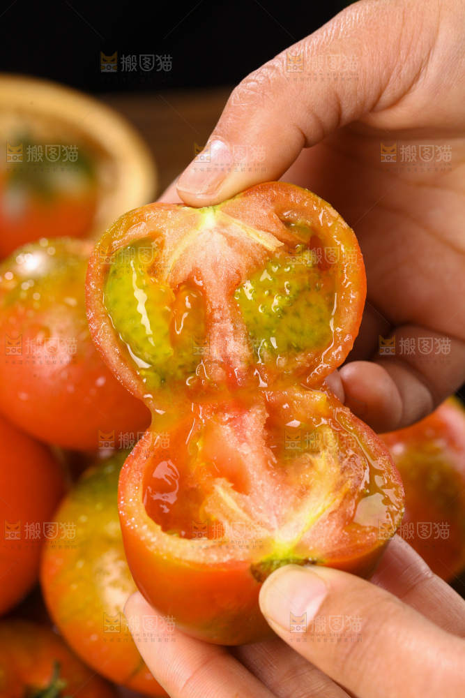 铁皮草莓柿子
