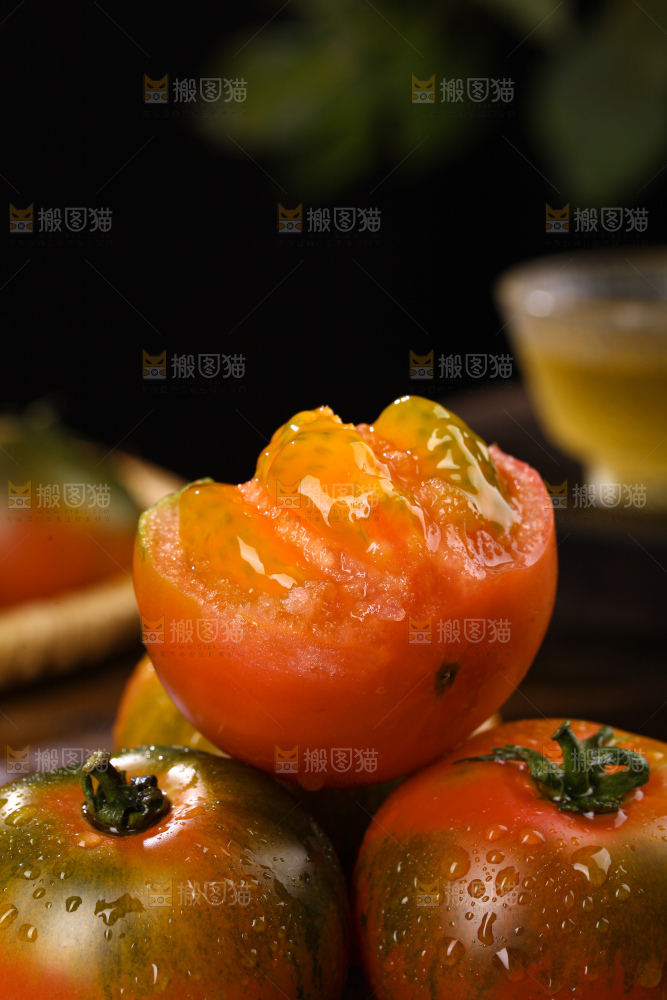 铁皮草莓柿子