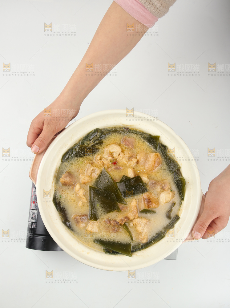 腊猪腿炖海带