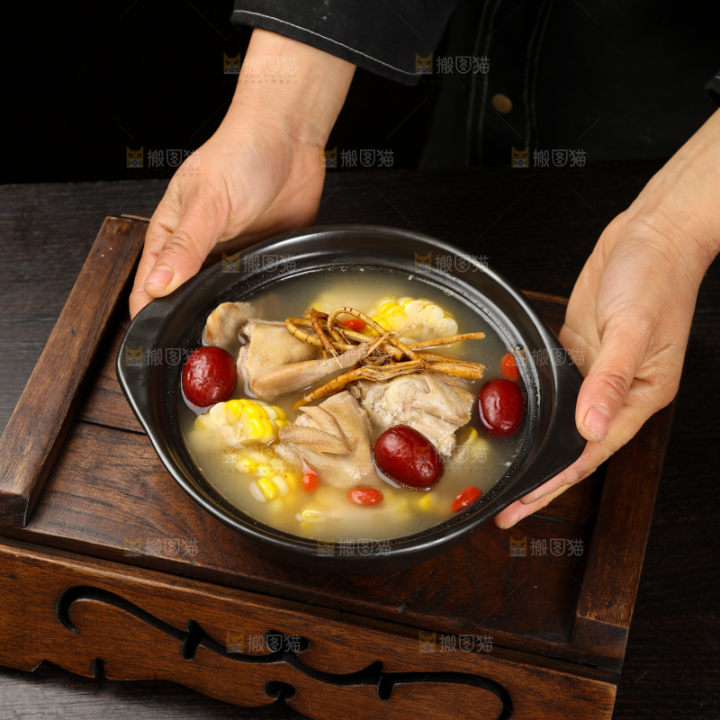 五指毛桃鹌鹑汤