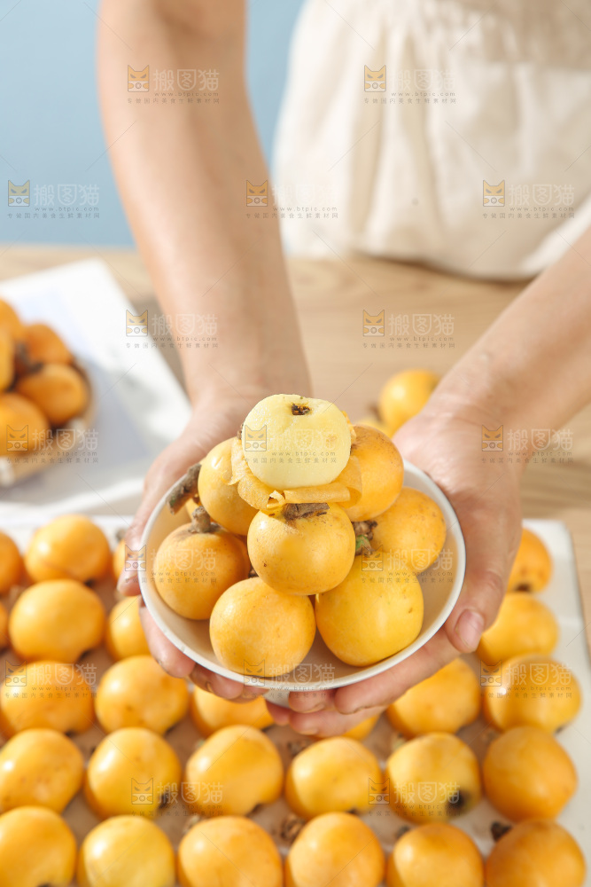 白玉枇杷
