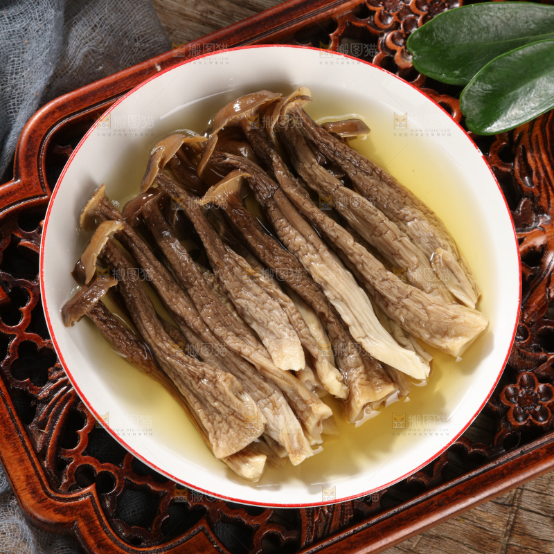 鹿茸菇