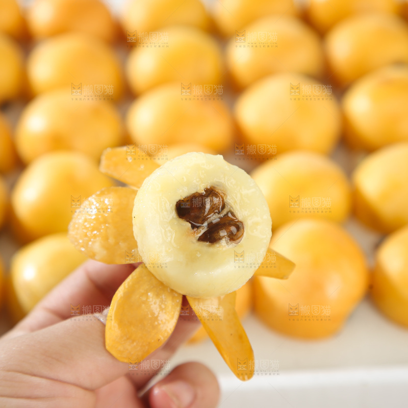 白玉枇杷