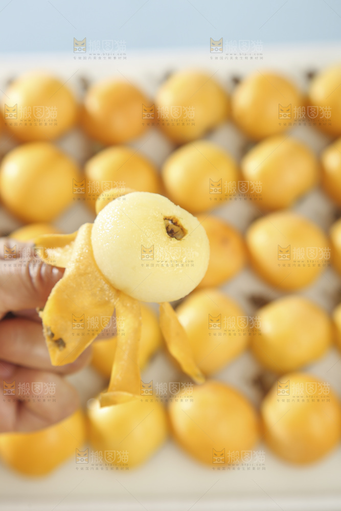 白玉枇杷