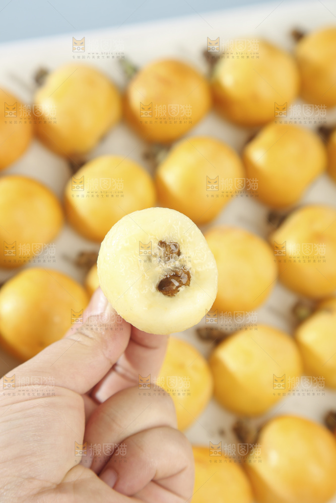 白玉枇杷
